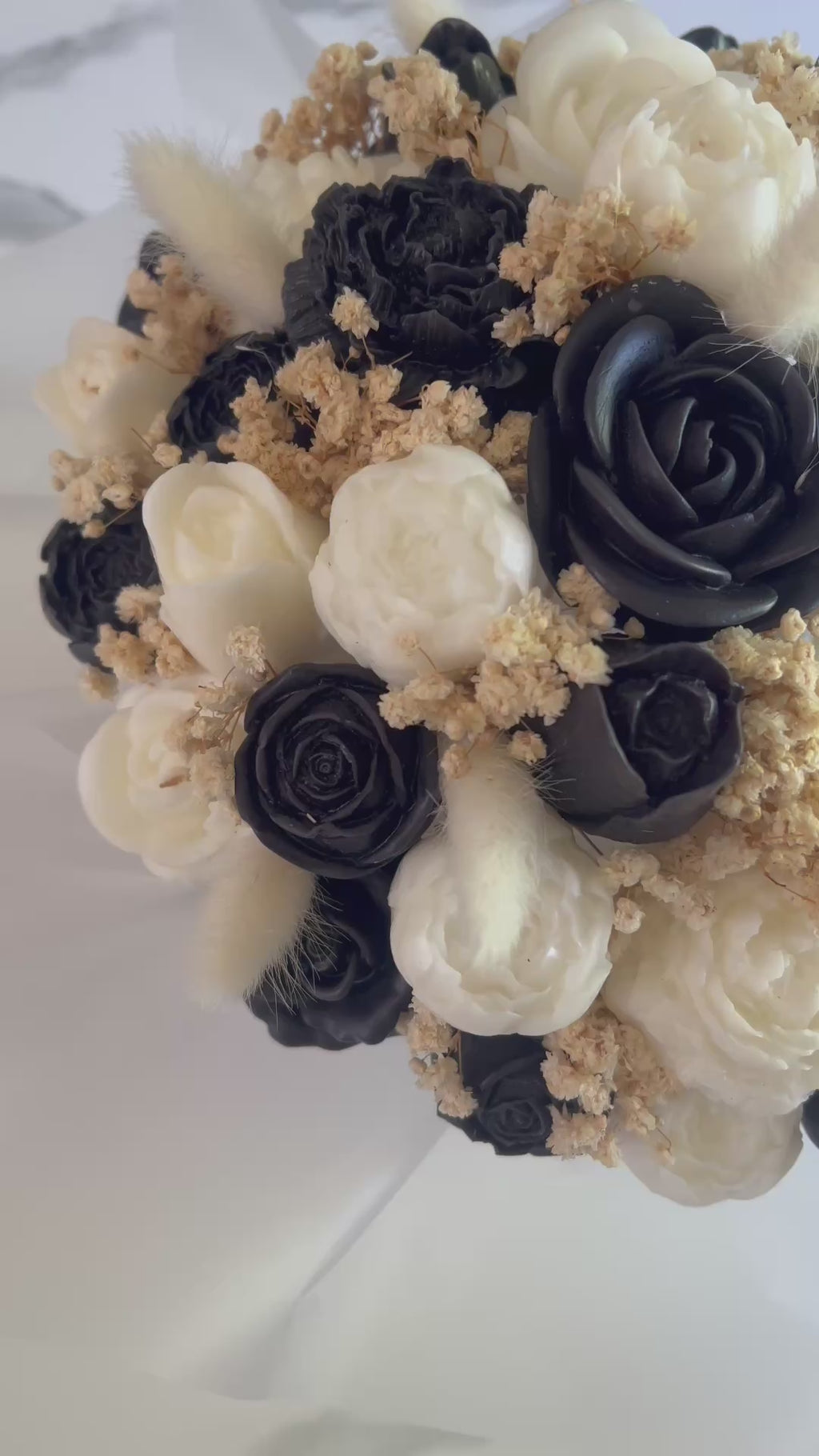 Black & Ivory Candle Bouquet